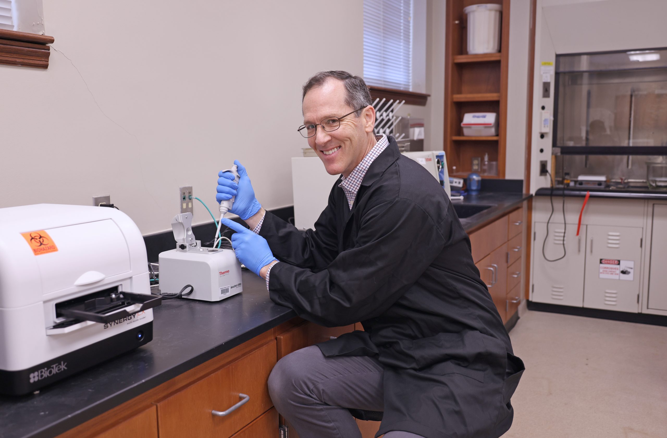 Photo of Steve Elder in his lab.